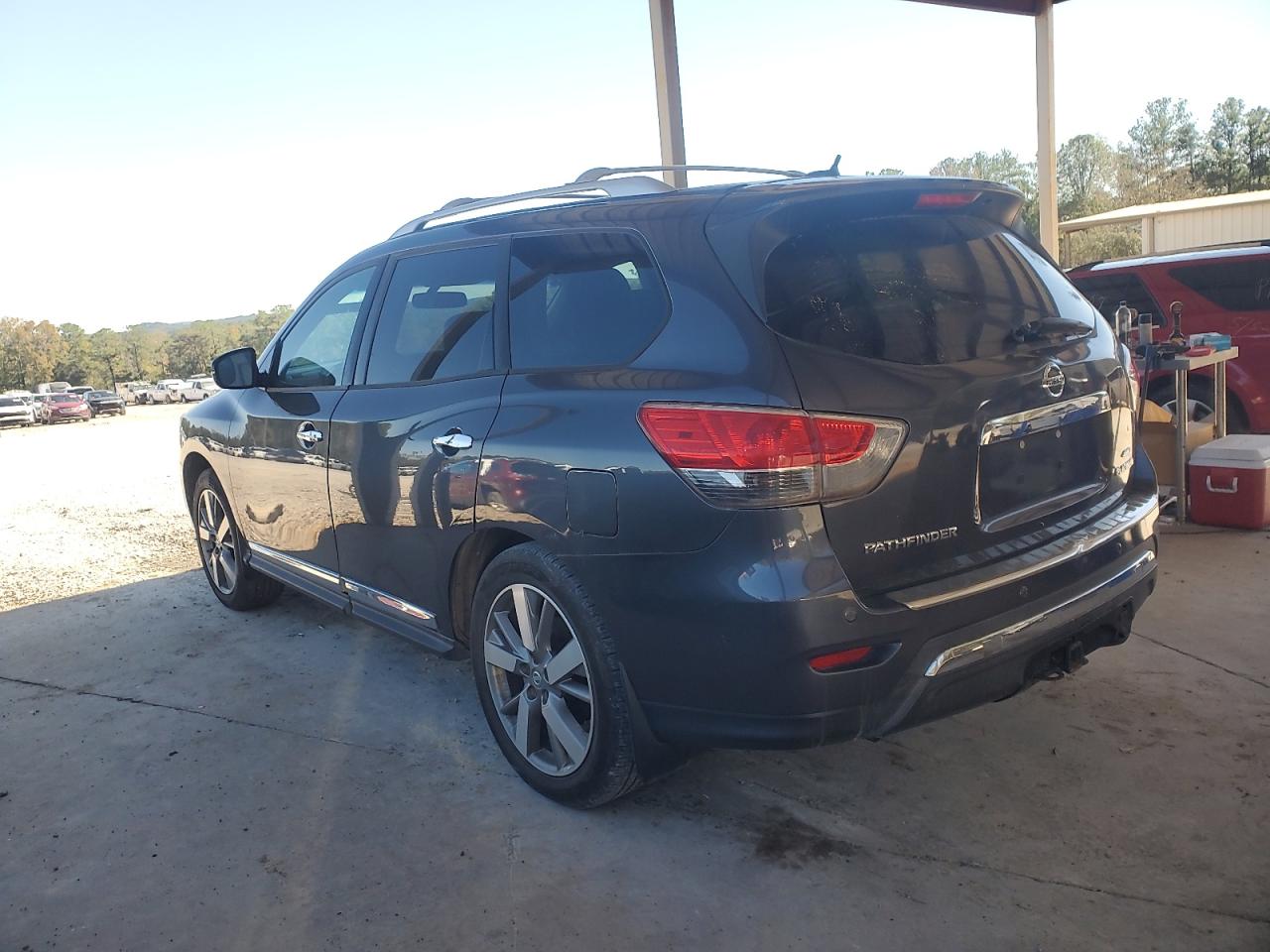 Nissan Pathfinder S Image 10