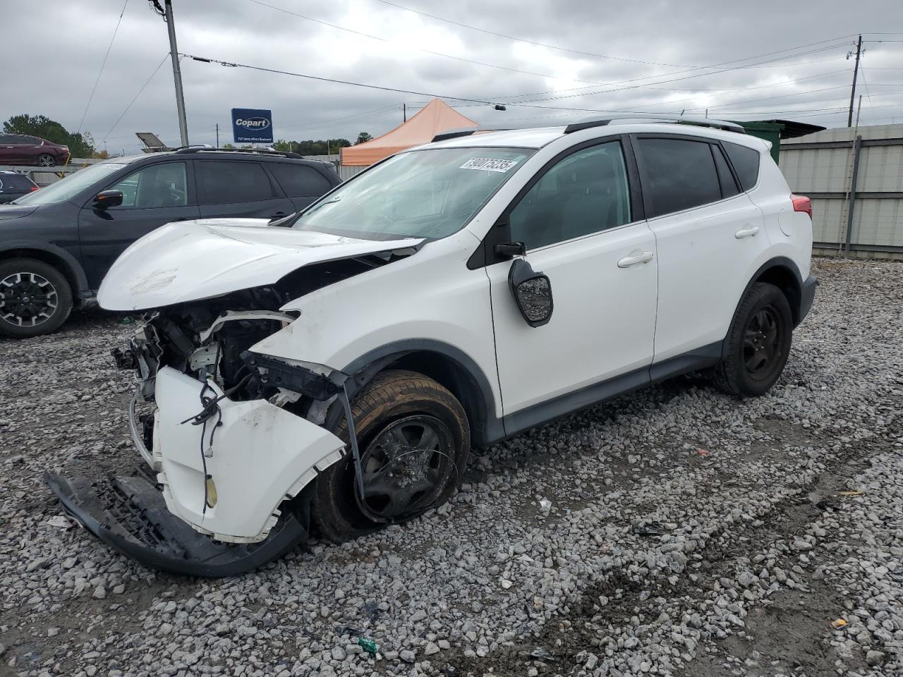 Toyota RAV4 Le Image 1