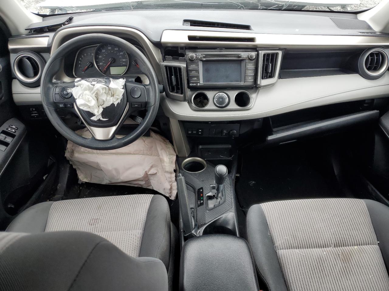 Toyota RAV4 Le Image 6