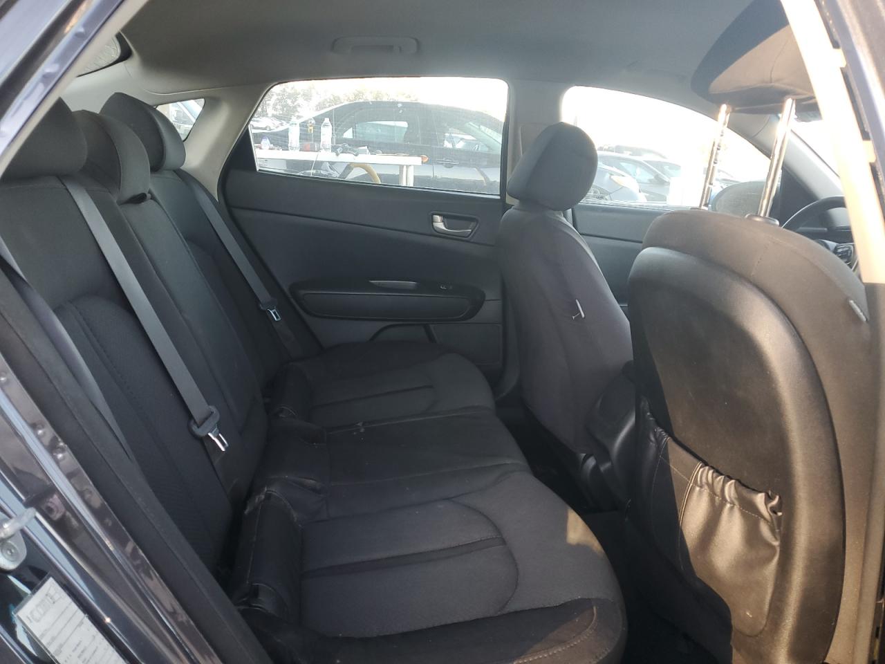 Kia Optima Lx Image 6