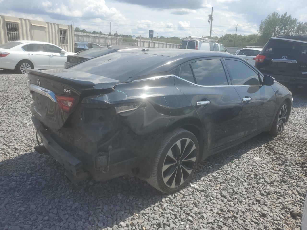 Nissan Maxima 3.5s Image 10