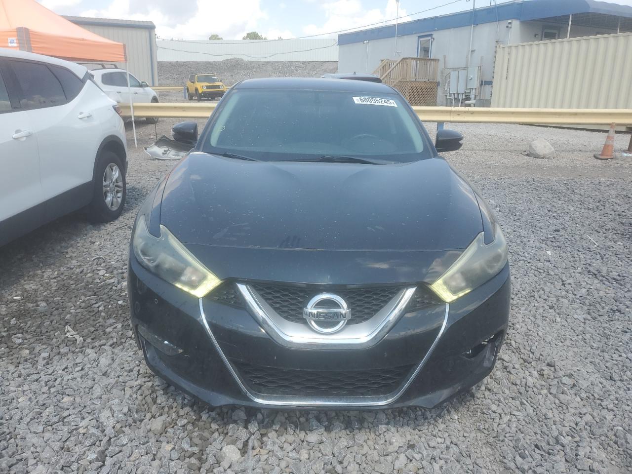 Nissan Maxima 3.5s Image 11