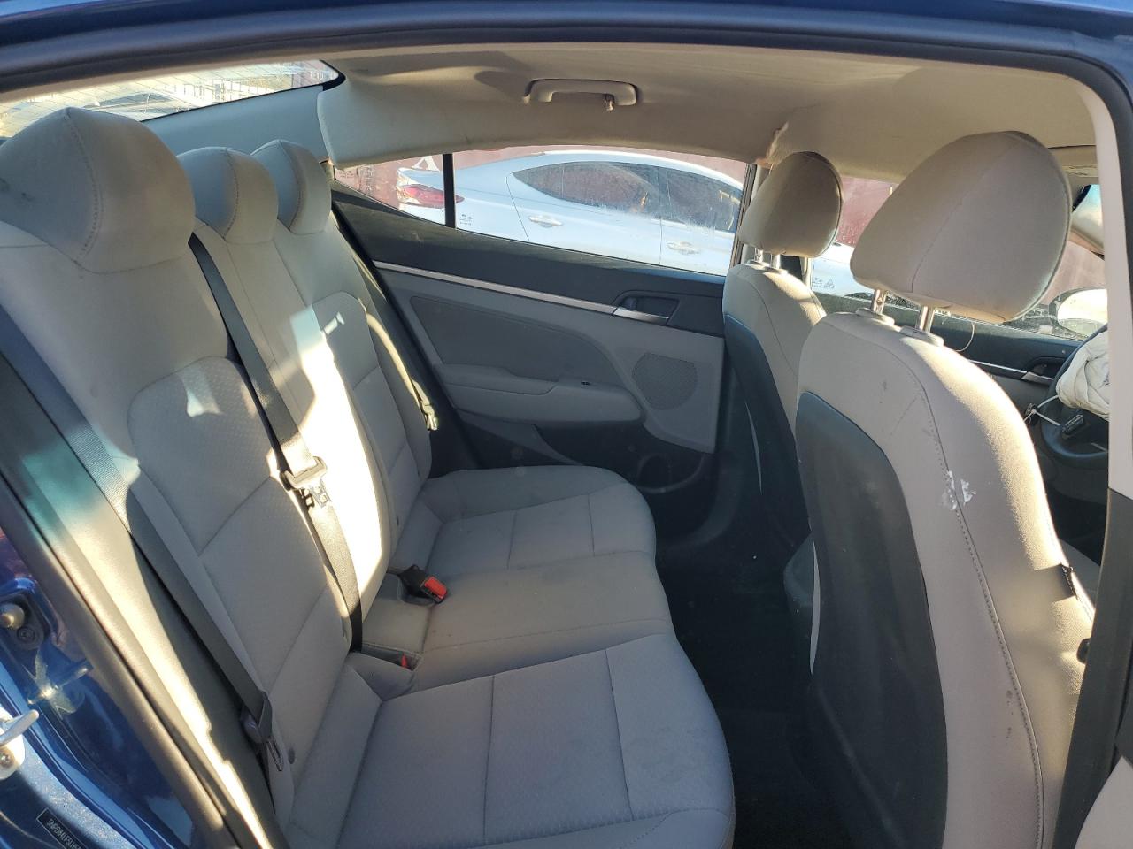 Hyundai ELANTRA Sel Image 7