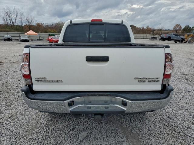 Toyota Tacoma Double Cab Prerunner Image 3