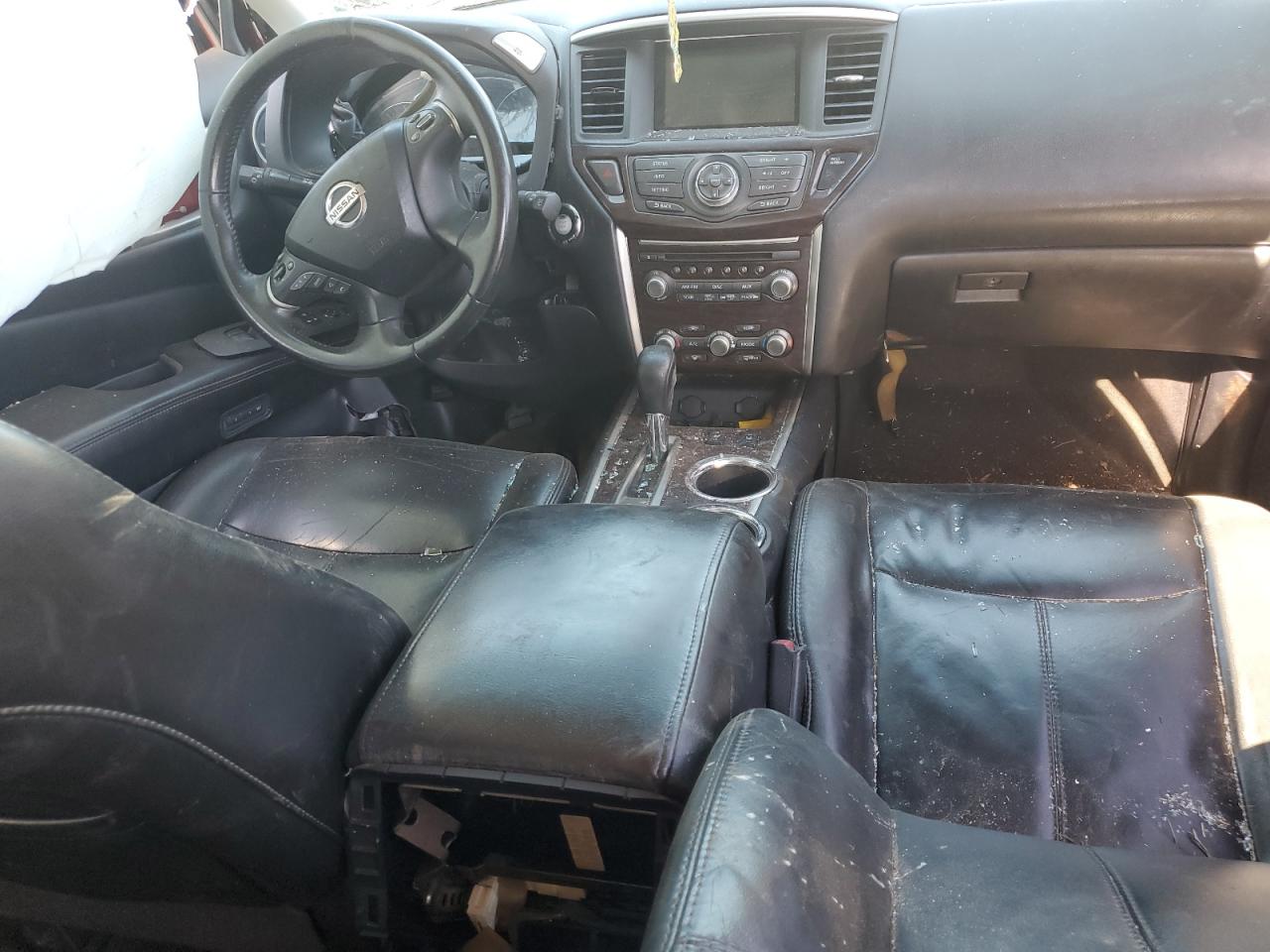 Nissan Pathfinder S Image 5