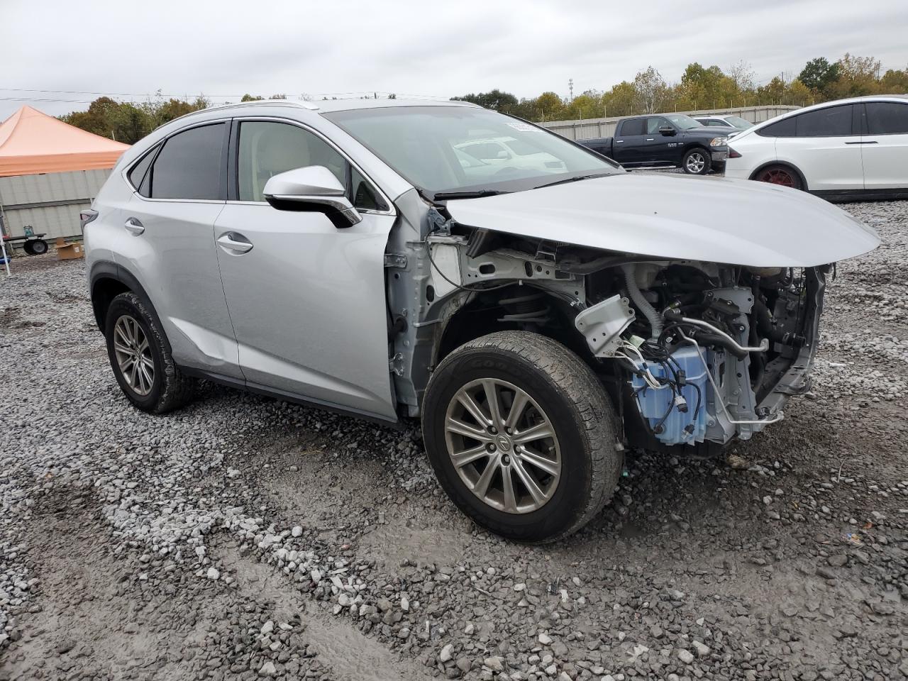 Lexus NX 200t Base Image 4