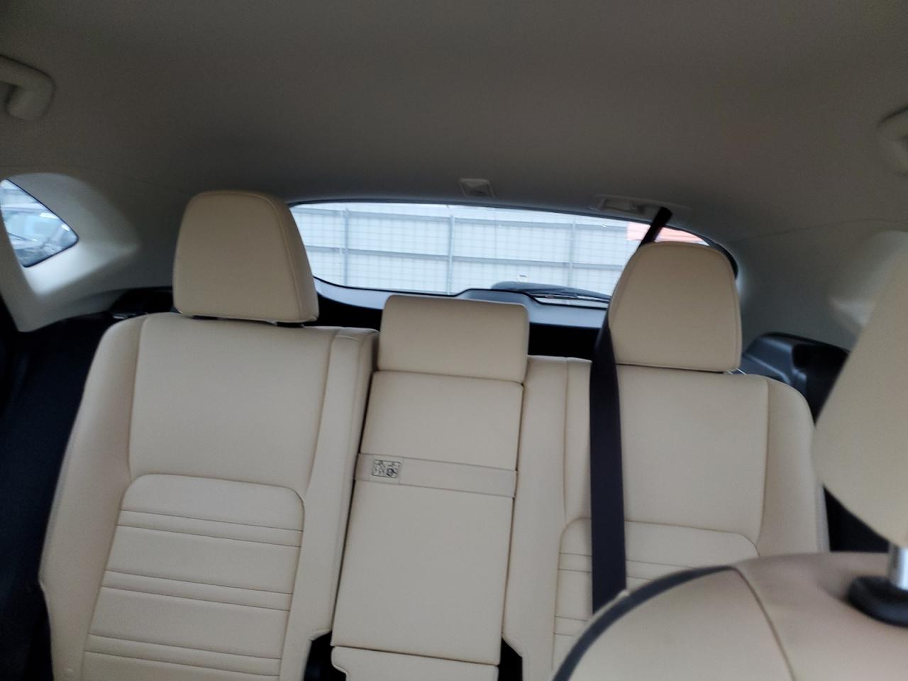 Lexus NX 200t Base Image 6