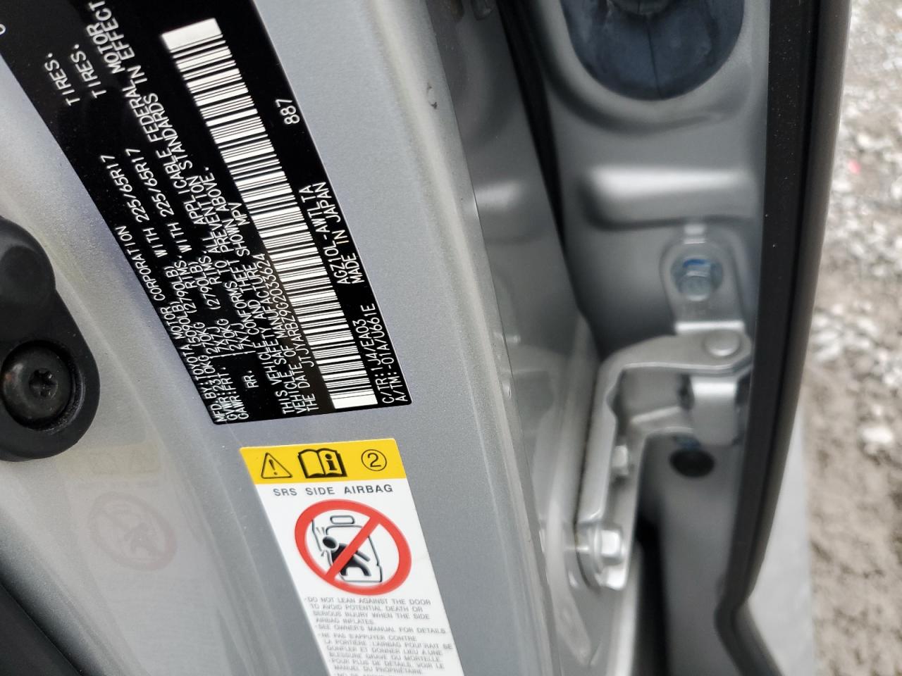 Lexus NX 200t Base Image 2