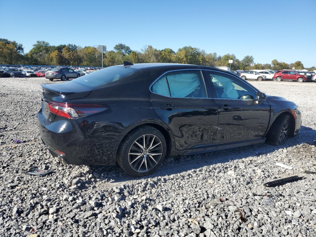 Toyota Camry Se Night Shade Image 3