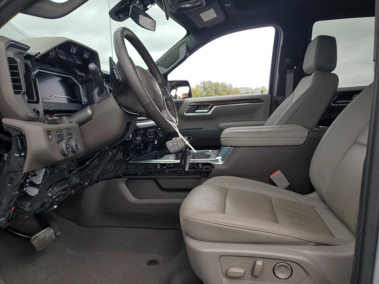 Chevrolet Silverado K1500 Rst Image 4