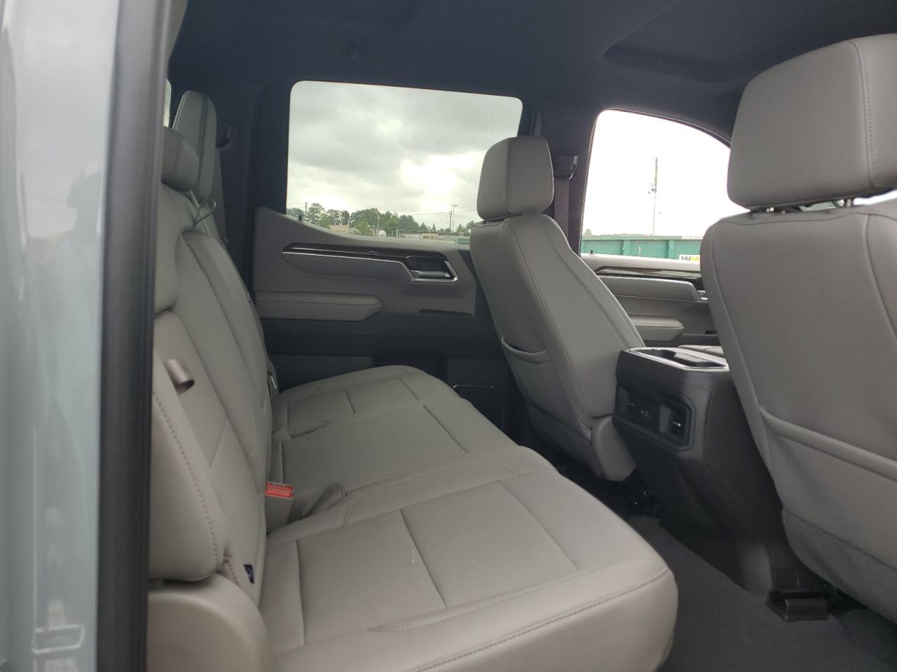 Chevrolet Silverado K1500 Rst Image 12