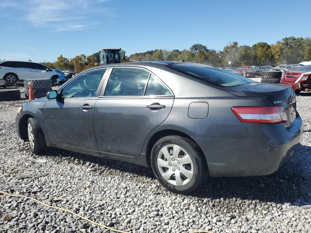 Toyota Camry Base Image 6