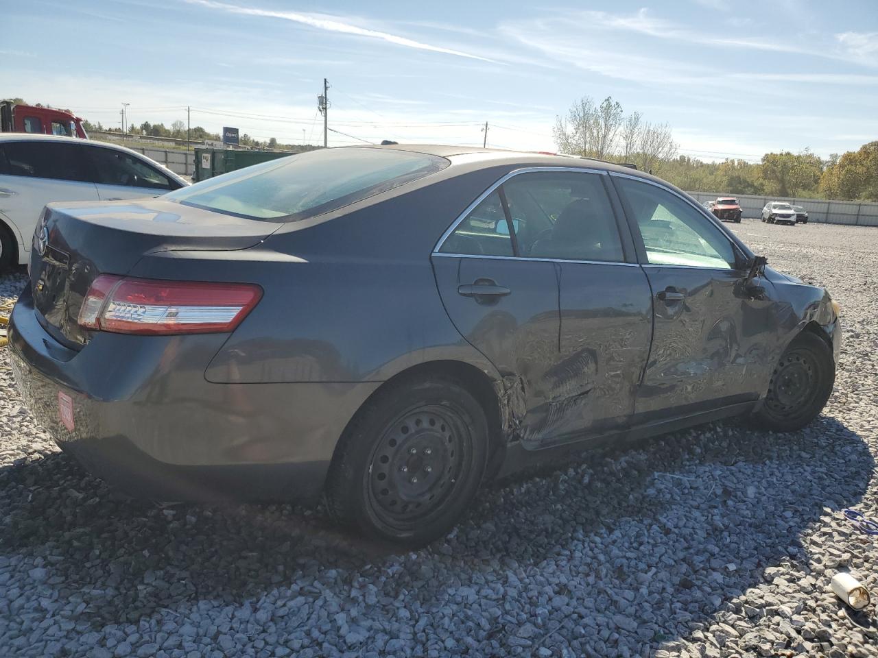 Toyota Camry Base Image 7