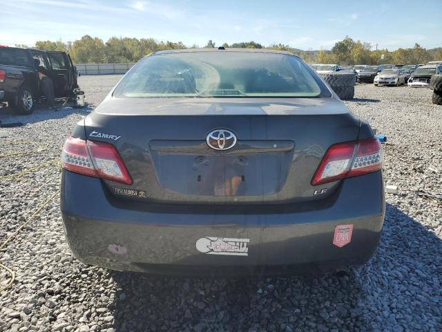 Toyota Camry Base Image 3