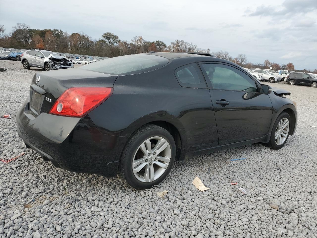 Nissan Altima S Image 3