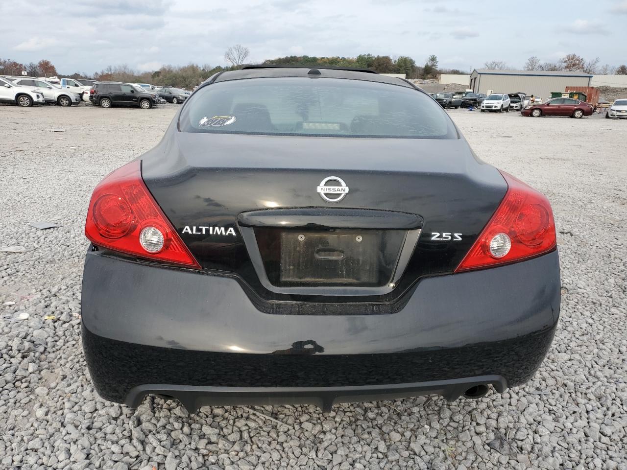Nissan Altima S Image 6