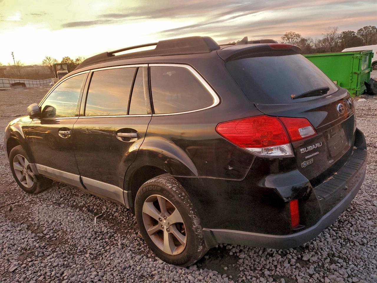 Subaru Outback 3.6r Limited Image 3