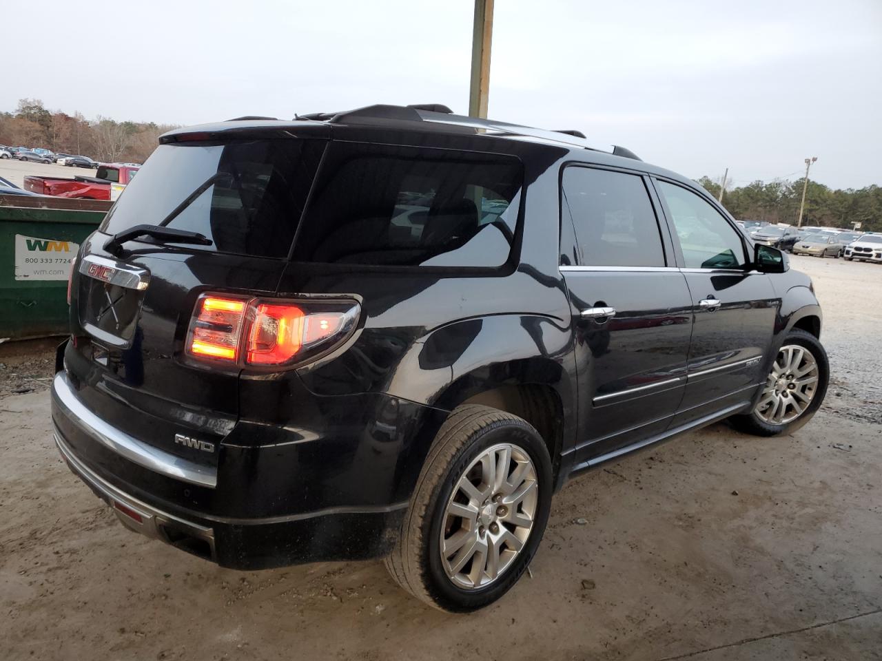 GMC Acadia Denali Image 12