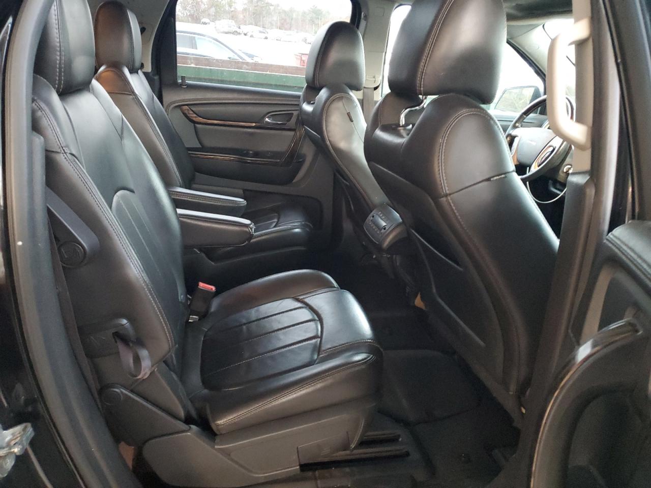 GMC Acadia Denali Image 2