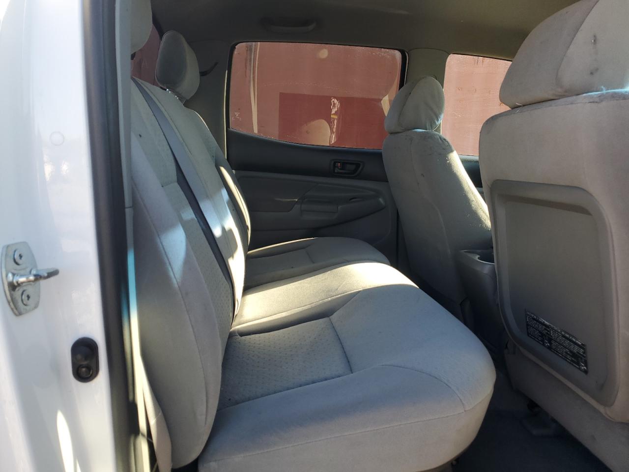 Toyota Tacoma Double Cab Image 6