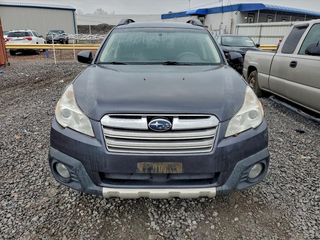 Subaru Outback 2.5i Limited Image 3