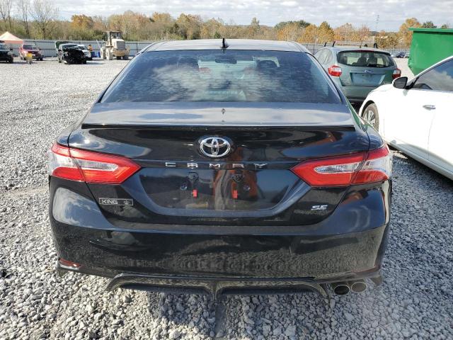 Toyota Camry Se Image 13