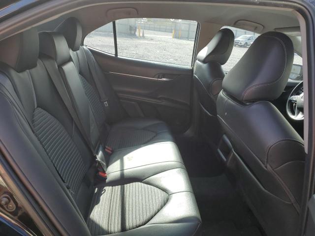 Toyota Camry Se Image 4