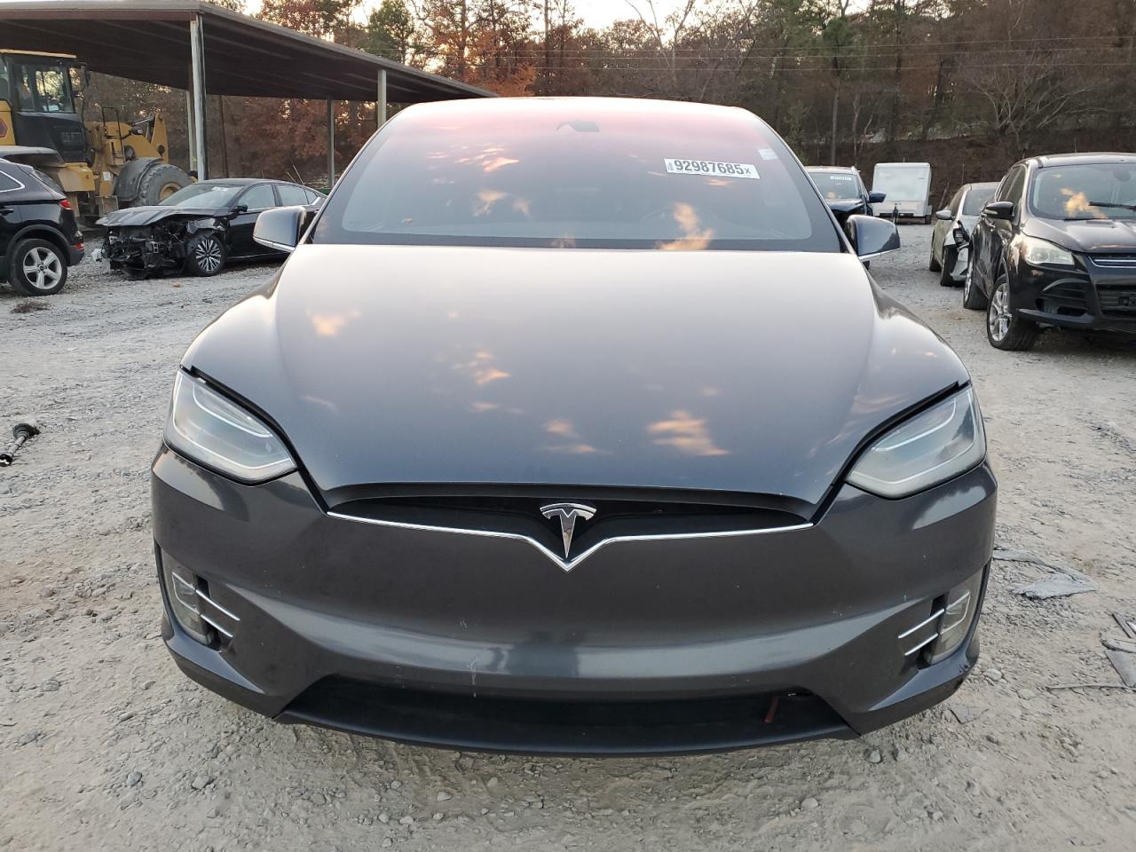 Tesla Model X Image 9