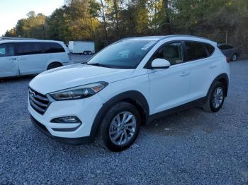  Salvage Hyundai TUCSON