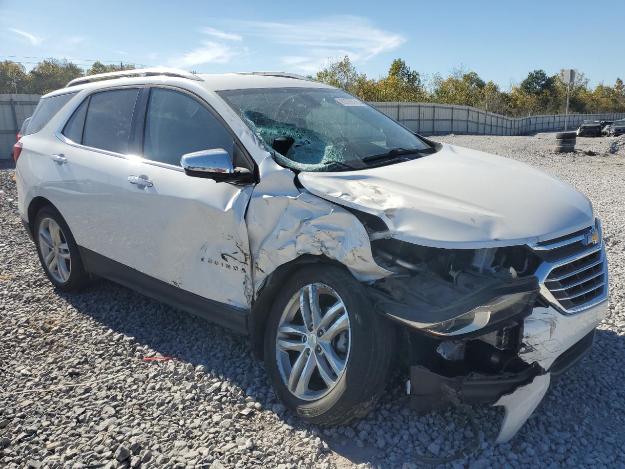 Chevrolet Equinox Premier Image 2