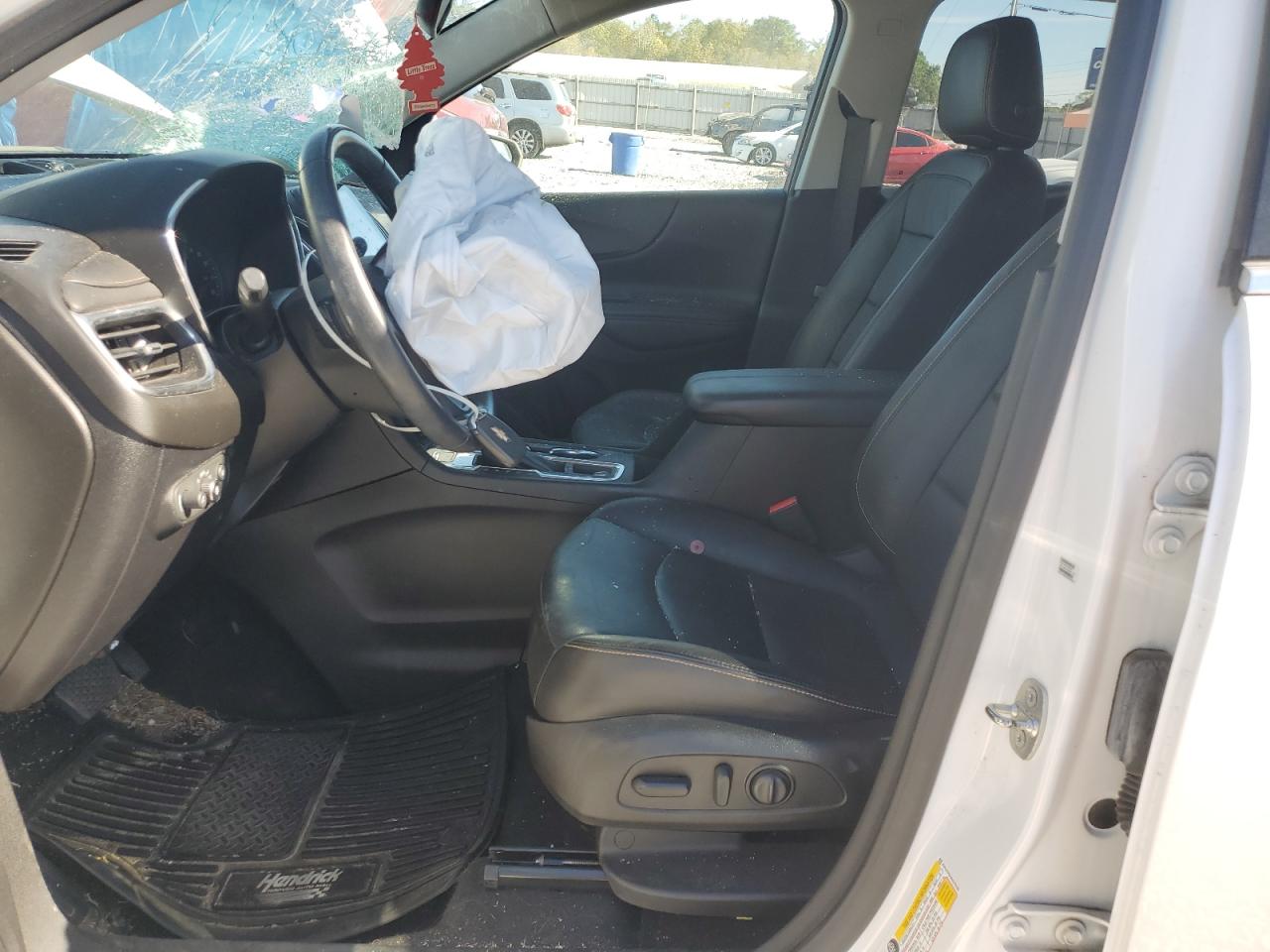 Chevrolet Equinox Premier Image 3