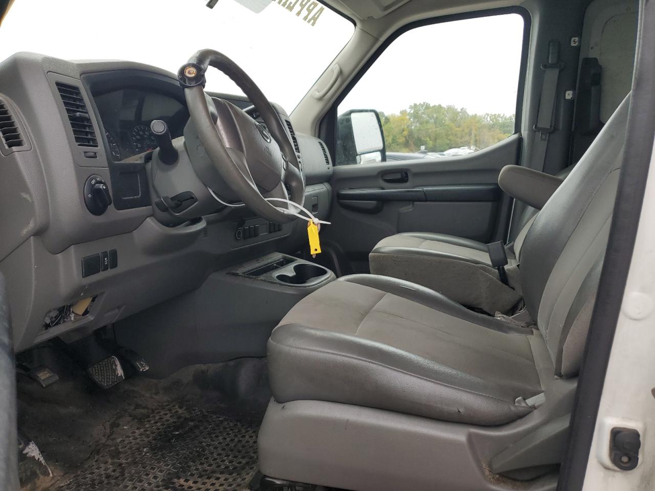 Nissan Nv 1500 S Image 9