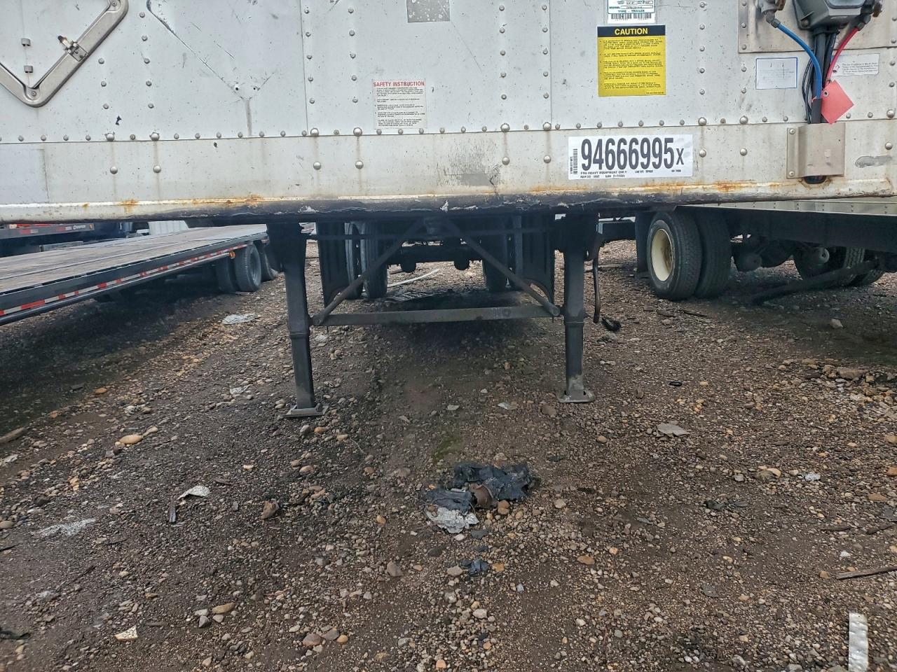 Stoughton Trailer Image 7