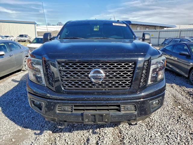 Nissan Titan Sl Image 8
