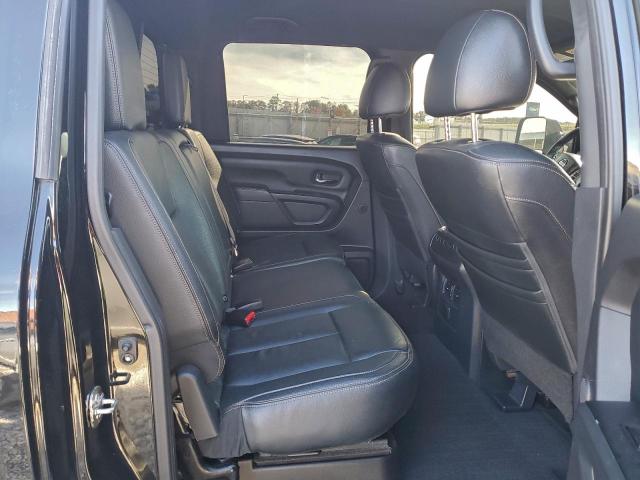 Nissan Titan Sl Image 10