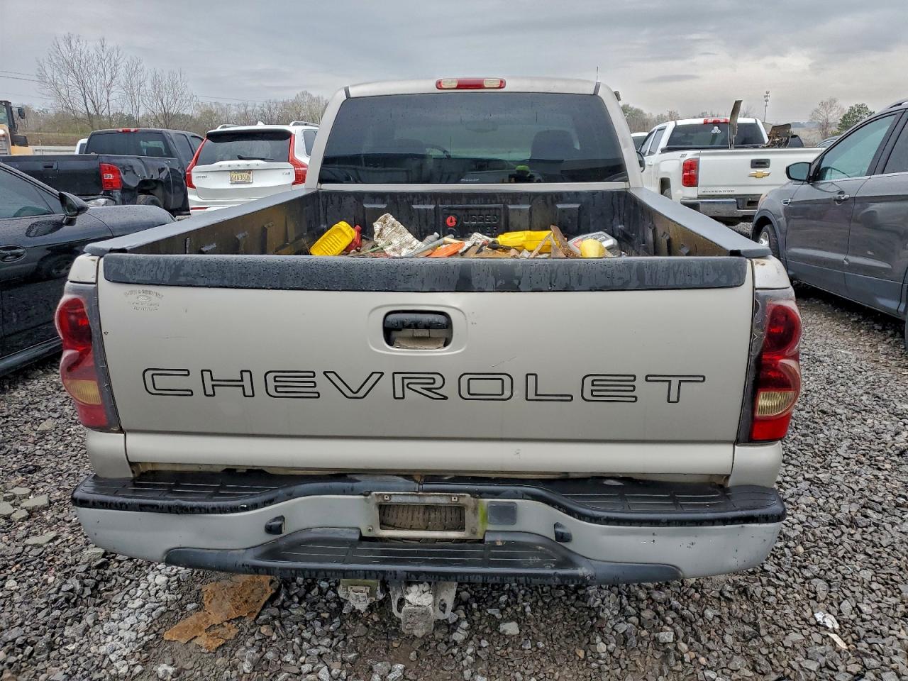 Chevrolet Silverado C1500 Image 10