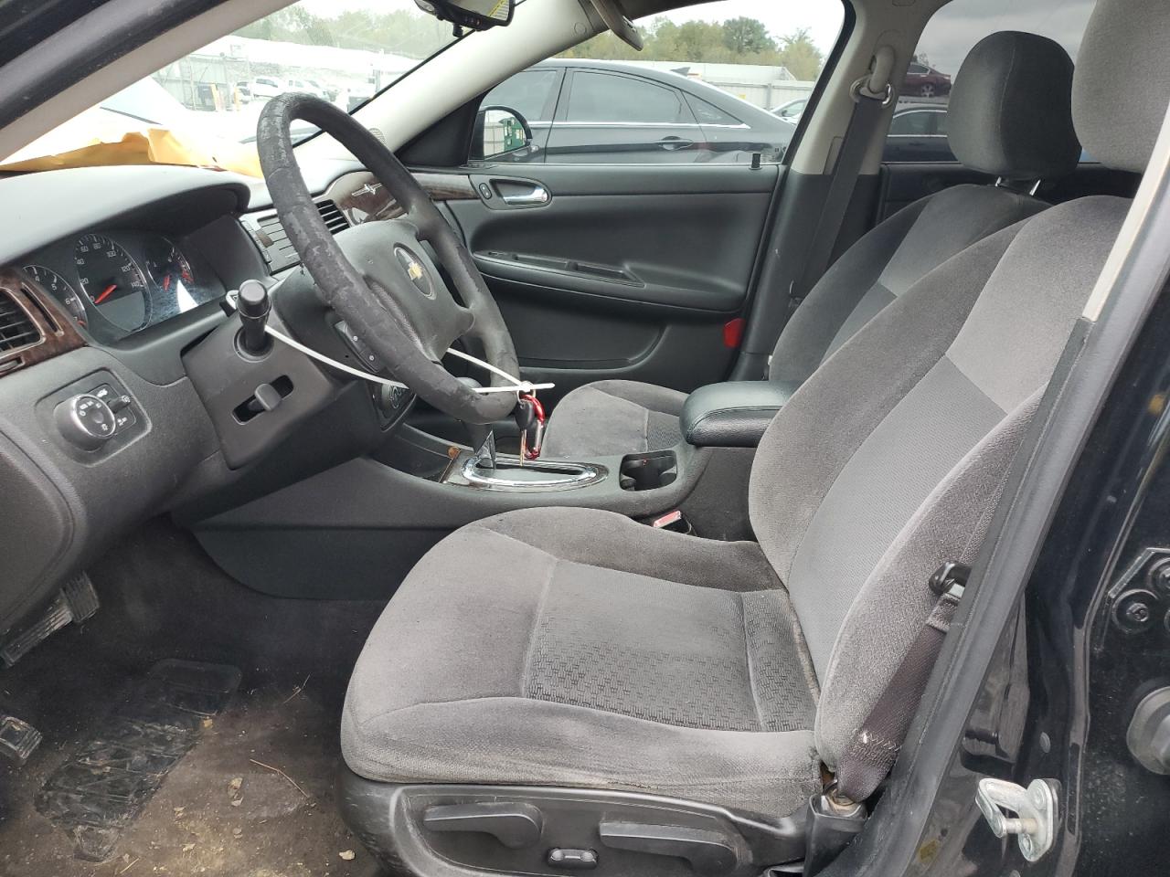 Chevrolet Impala Lt Image 9