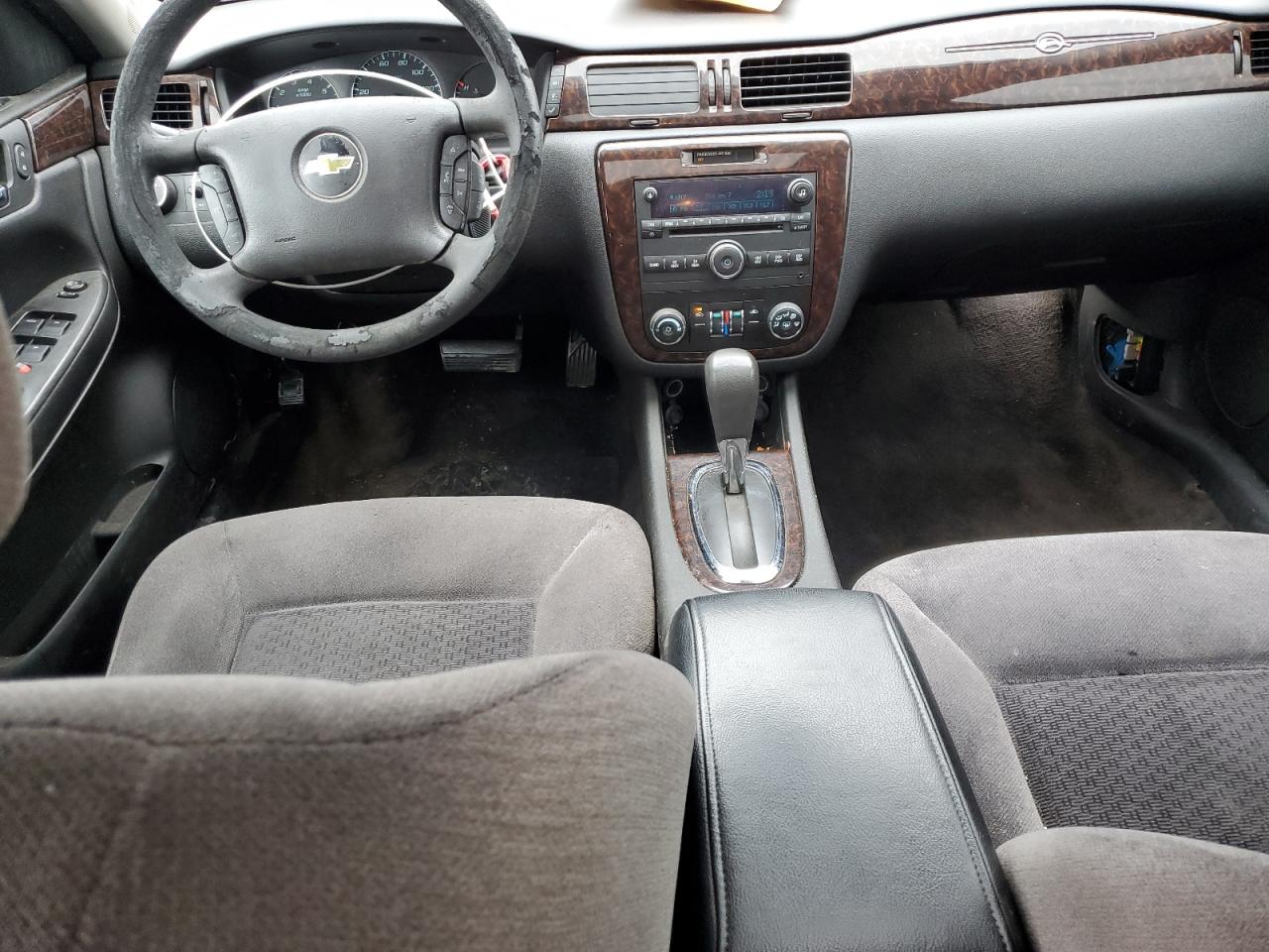 Chevrolet Impala Lt Image 11