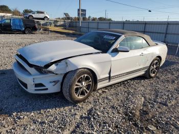  Salvage Ford Mustang