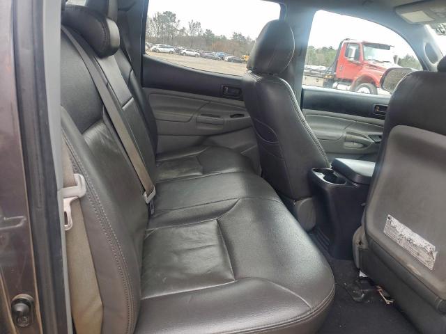 Toyota Tacoma Double Cab Prerunner Image 8