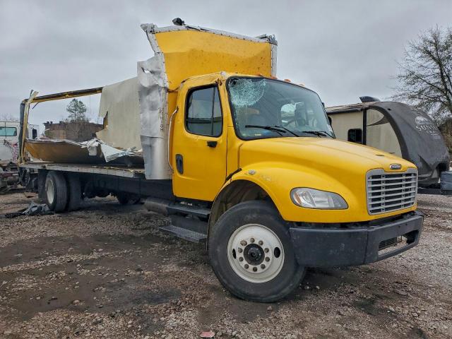  Salvage Freightliner M2 106 Med