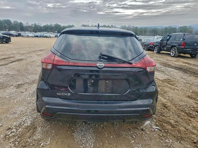 Nissan Kicks S Image 5