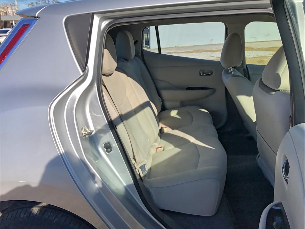 Nissan LEAF Sv Image 6