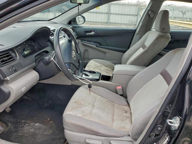 Toyota Camry Base Image 6