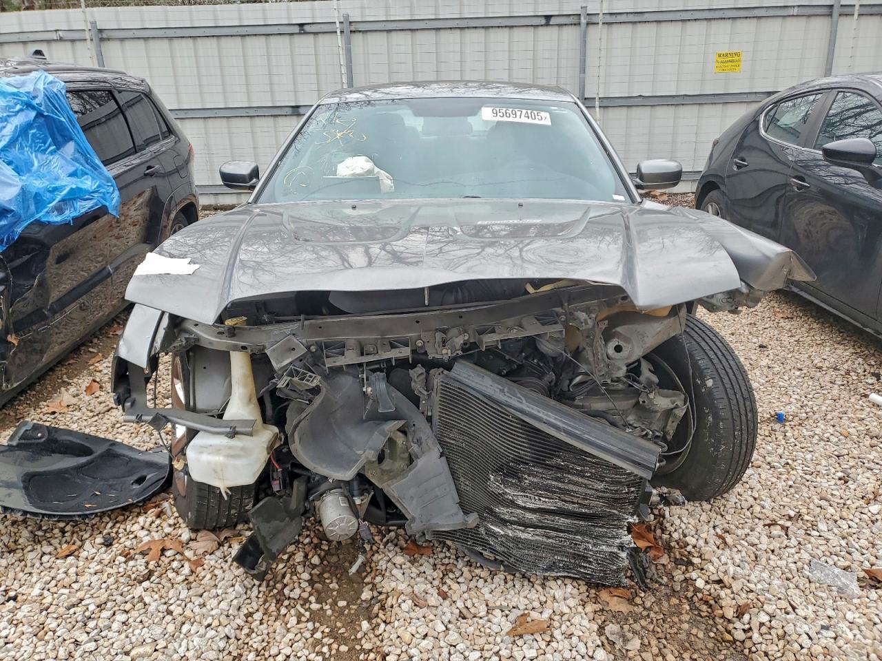 Dodge Charger Se Image 5