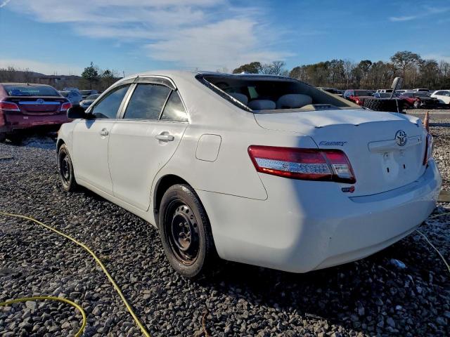 Toyota Camry Base Image 4