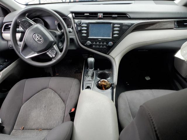 Toyota Camry Le Image 10