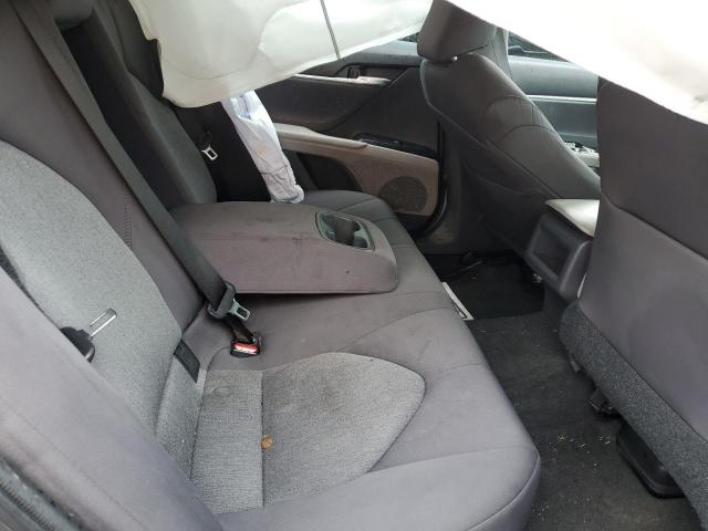 Toyota Camry Le Image 5