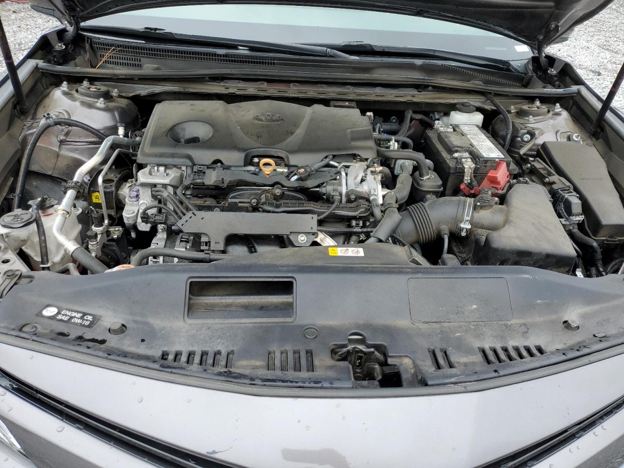 Toyota Camry Le Image 11