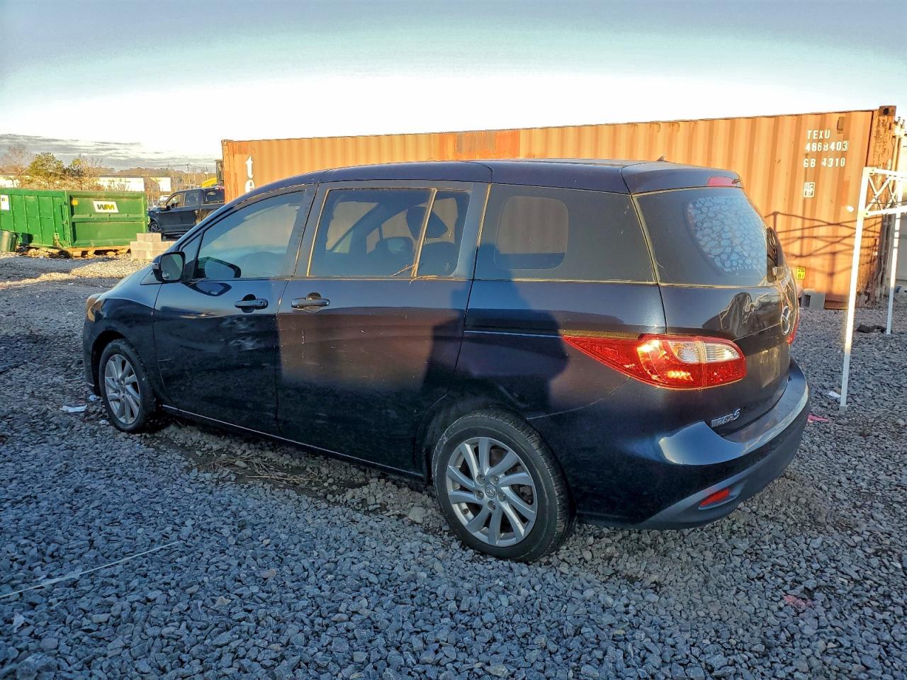 Mazda 5 Sport Image 8